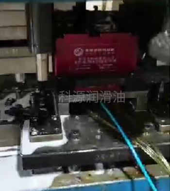 鋁板衝壓用水性還是揮發性衝壓油好？