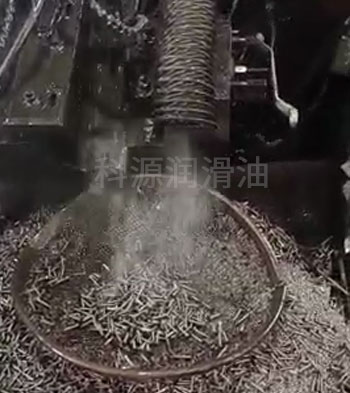 不鏽鋼搓絲用什麽油不冒煙？